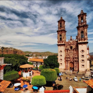 Tour 2 Dias: Tepoztlán, Cuernavaca & Taxco & Tour Val'quirico, Cholula & Puebla.